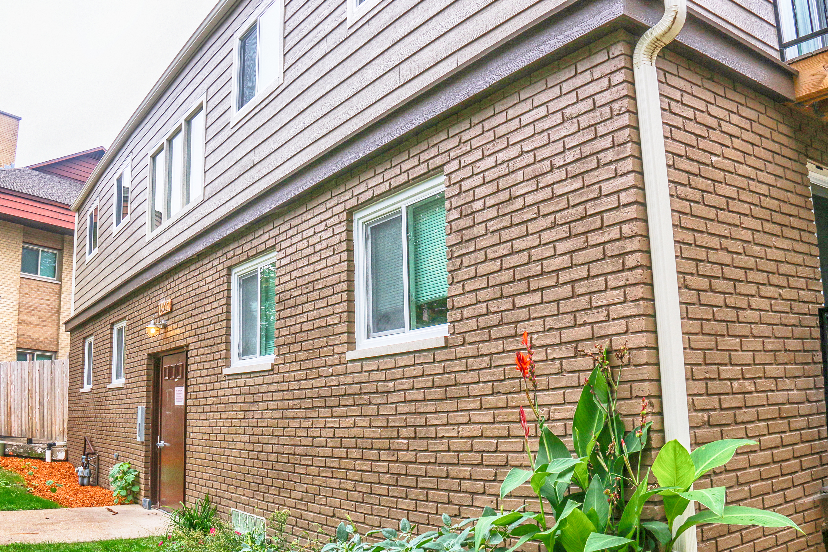 1402 Hooker Ave. - 12